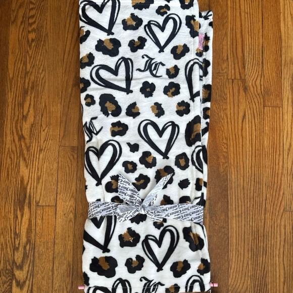 JUICY COUTURE Oversized Plush Throw Viral Leopard Print Blanket 50x70 Home Decor - Picture 9 of 14